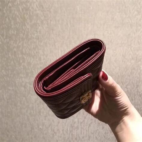 酒紅色皮夾好嗎
