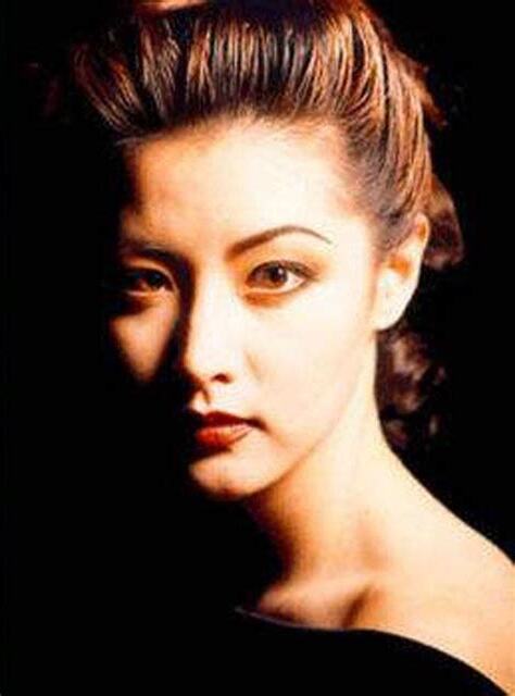 美人溝下巴