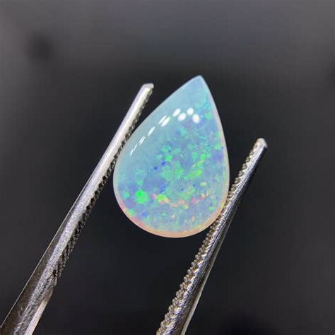 蛋白石水晶