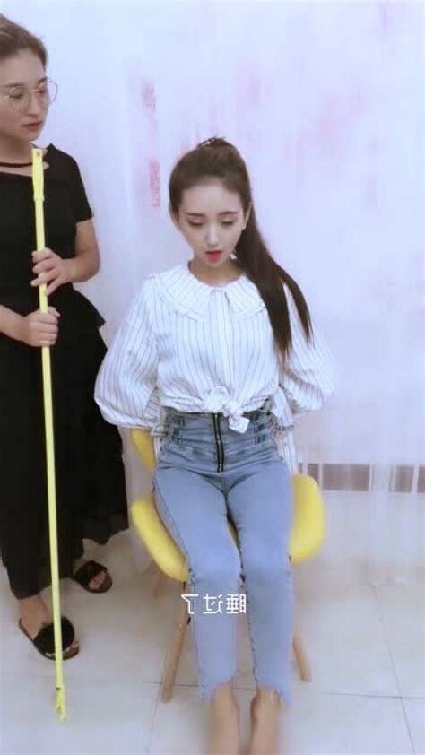 看女生屁股