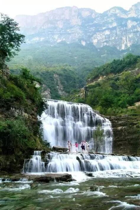 有山有水的地方