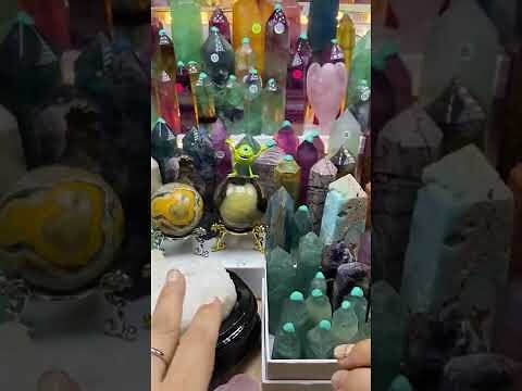屬金的水晶