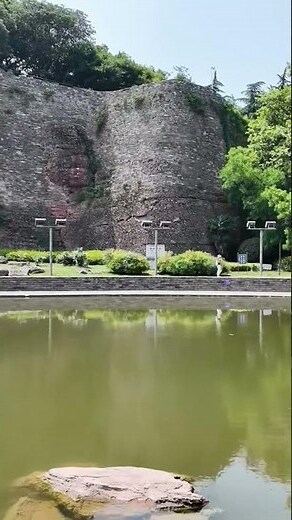 龍蟠虎踞石頭城