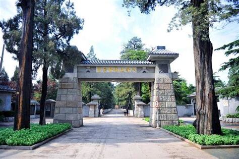 八寶山公墓