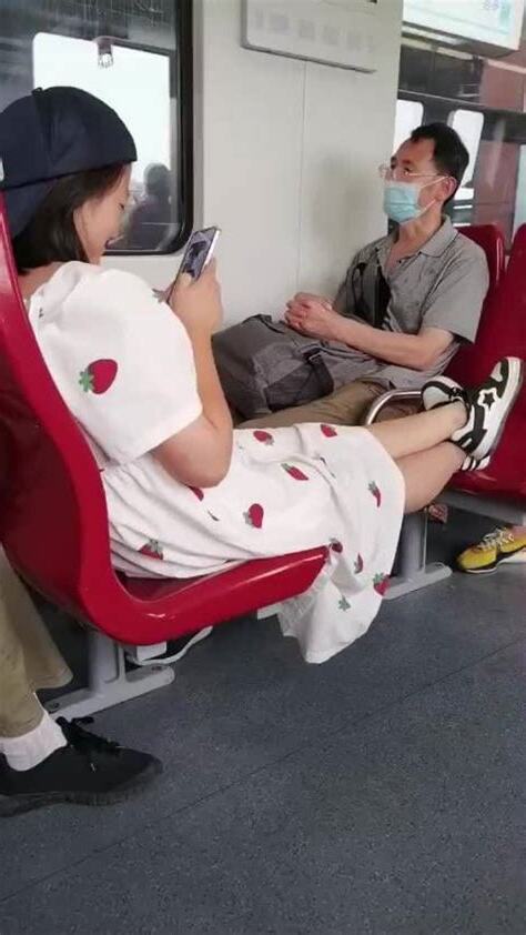 对面座位