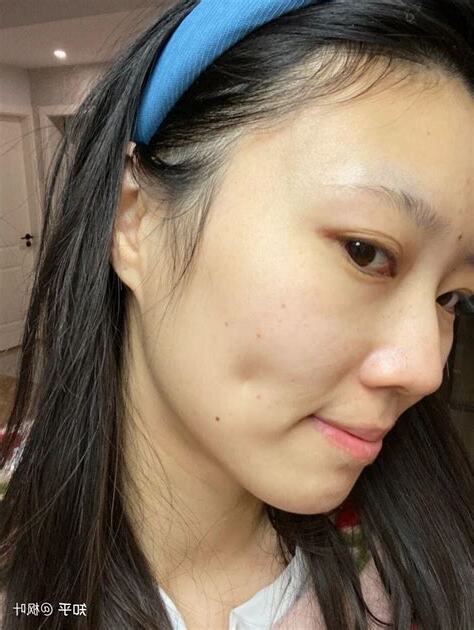 臉白