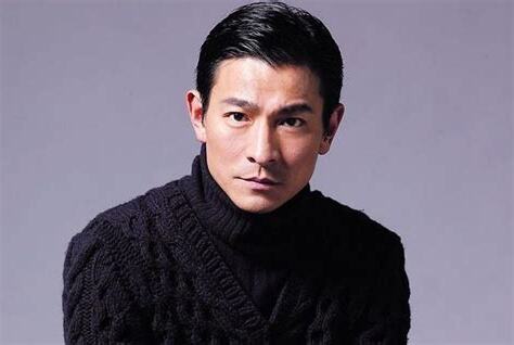 鷹勾鼻男面相