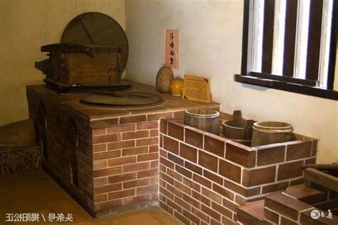 灶台對門