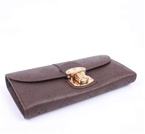 咖啡色錢包招財