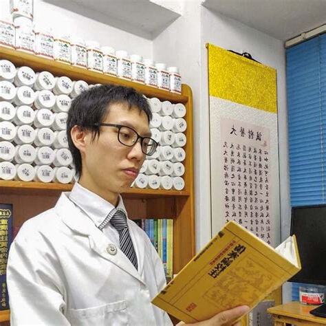 張立彤中醫師
