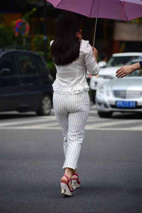 步伐輕盈