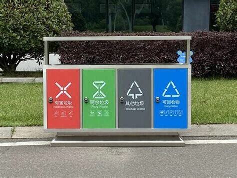 房間垃圾桶擺放位置