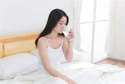 早上起床口水咖啡色
