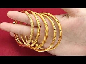 女生戴黃金