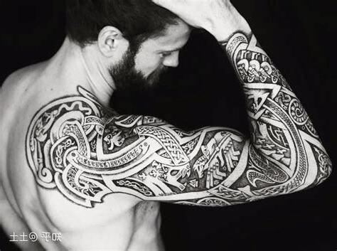 刺青北歐神話圖騰