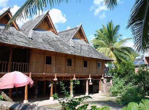 竹樓是哪個民族的傳統民居