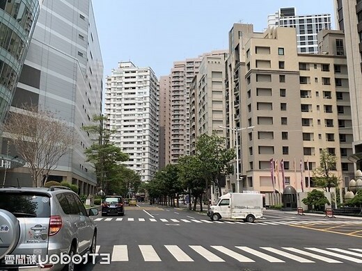路沖房子