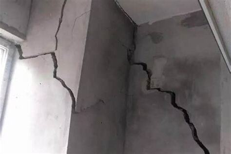 房屋有裂痕