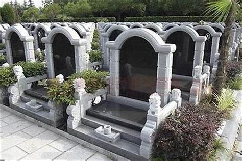 房子附近有墓地