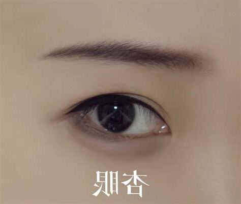 桃花眼眼型