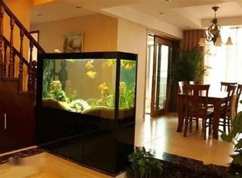 魚缸放門口左邊