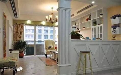 房子對面有柱子