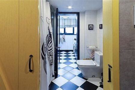 大門對廁所裝修