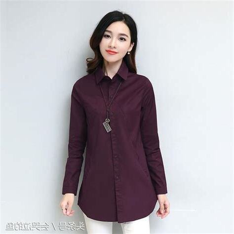 暗紅色衣服穿搭