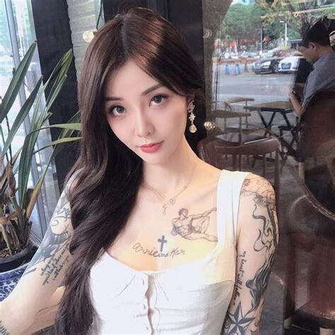 紋身網紅玉兒