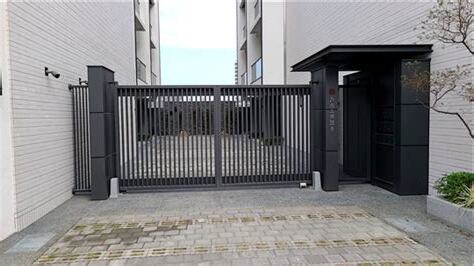 社區大門