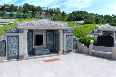 家族墳墓