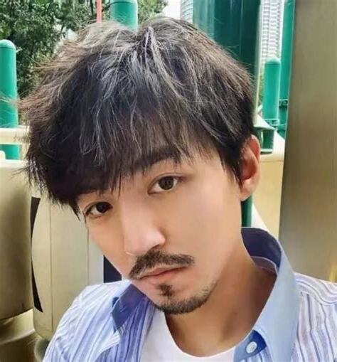 男生留鬍子