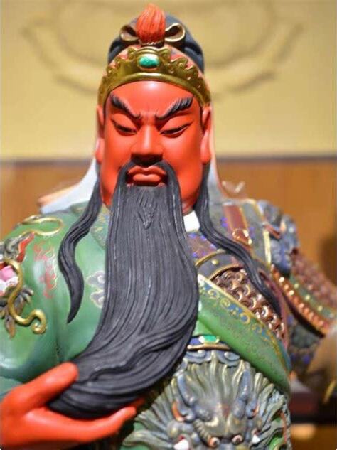 閉眼關公