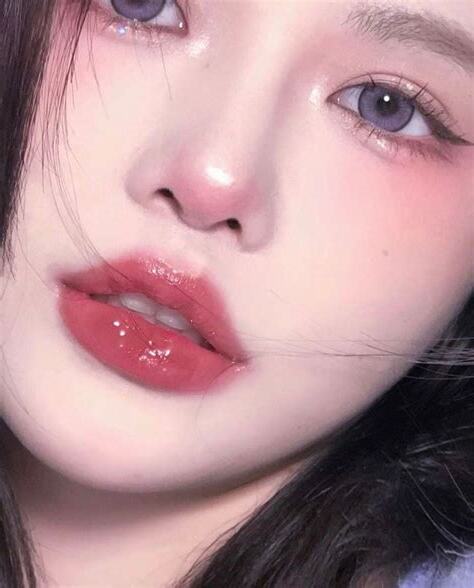 鼻頭打腮紅破財
