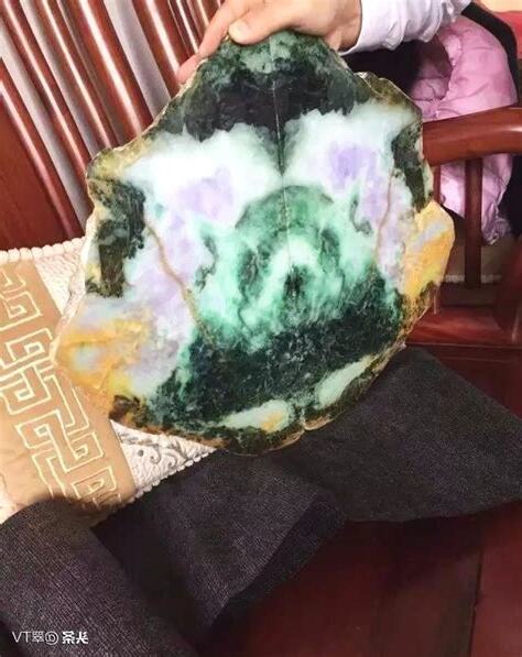 翡翠石頭哪裡撿
