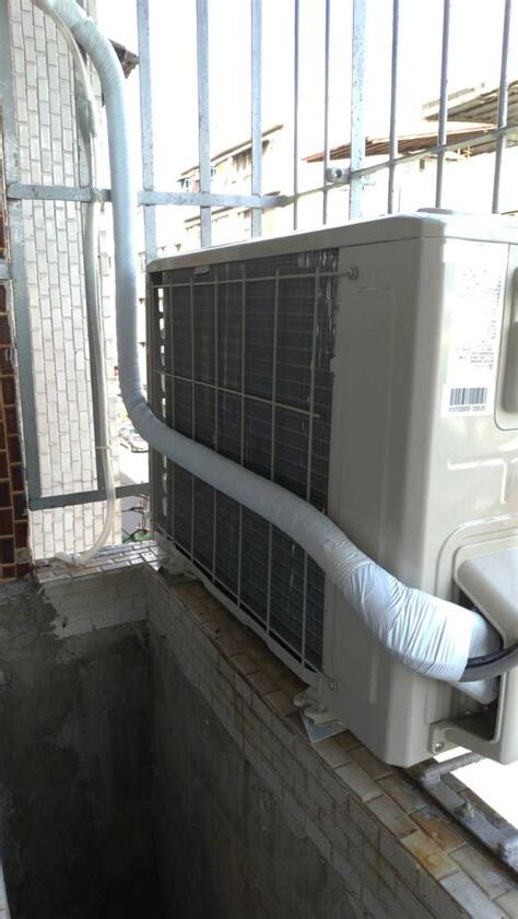 室外機放窗台