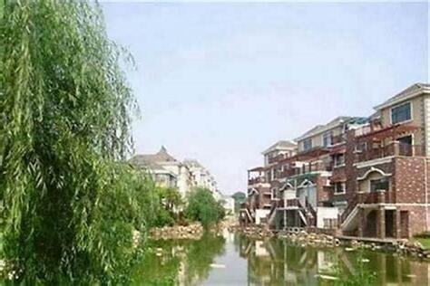 屋前有河