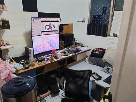電腦房間