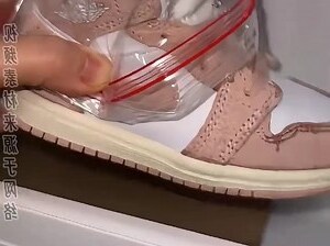 鞋子放冰箱