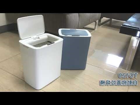 金色垃圾桶
