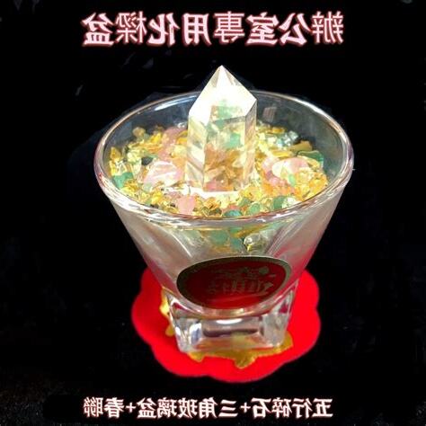 樑壓門水晶柱