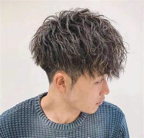 自然捲適合的髮型男