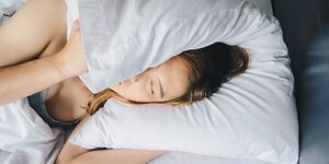 夫妻睡覺位置