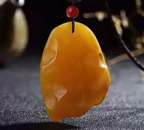 蜜蠟石