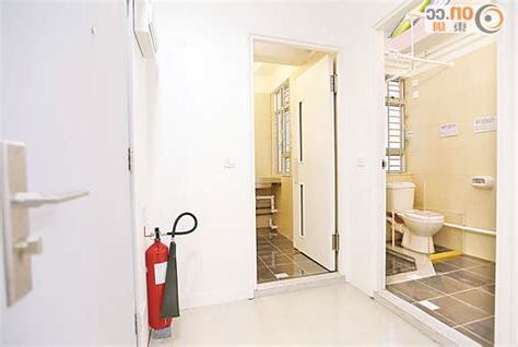 大門對廁所裝修