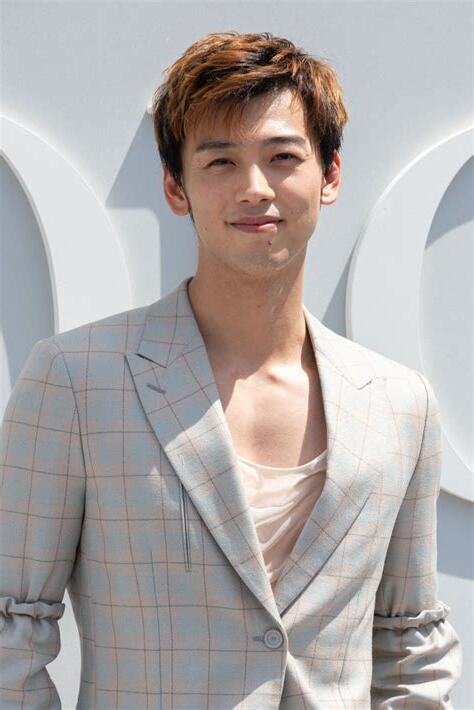 天生雙下巴面相