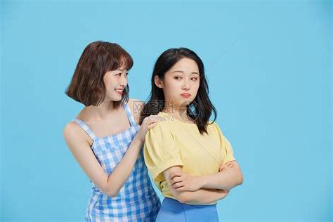 姐妹吵架
