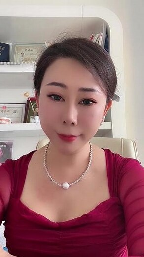 鼻翼下方有痣