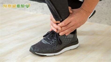 穿不合腳的鞋