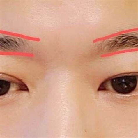 男人掃帚眉
